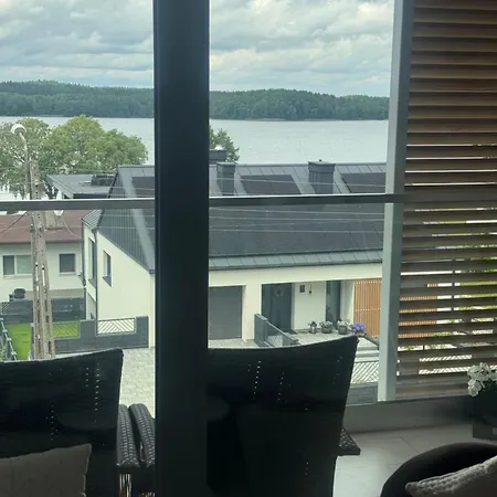Z Widokiem Na Jezioro