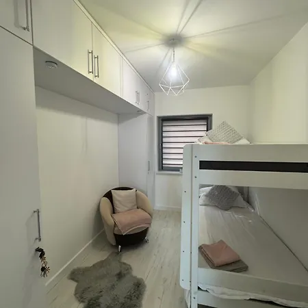 Apartman Z Widokiem Na Jezioro *